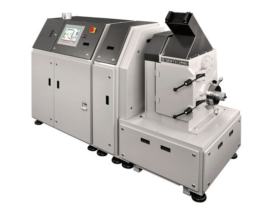 Mit der Automatische Mahl- und Pressanlage AMP können Schüttgutproben in Prüflinge für einen XRF oder XRD-Analysator überführt werden